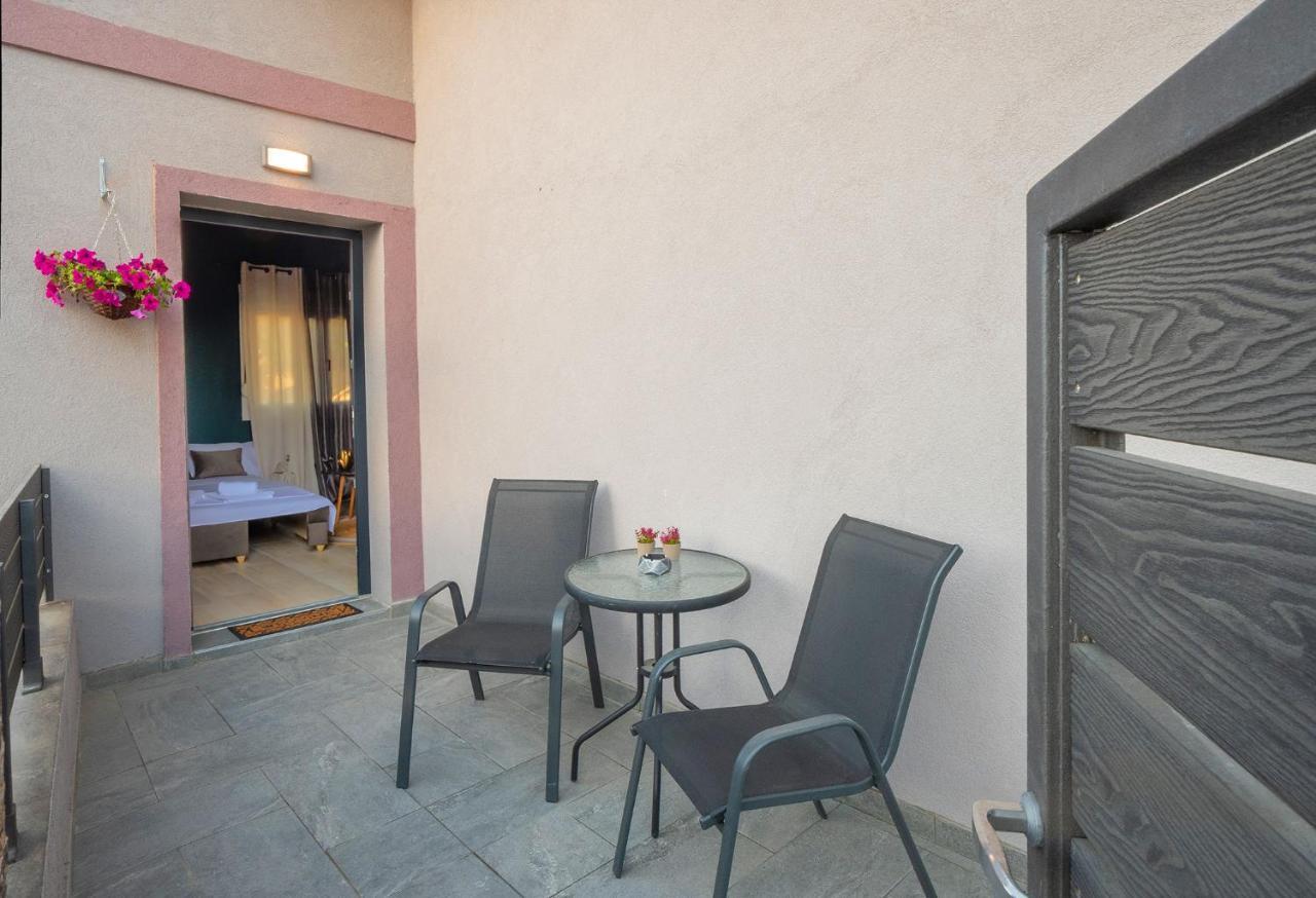 Hara Apartments Chrysoupolis ภายนอก รูปภาพ